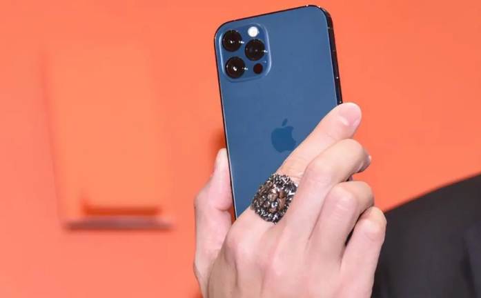 黎母山镇苹果手机维修分享iPhone12系列重启方法教程 